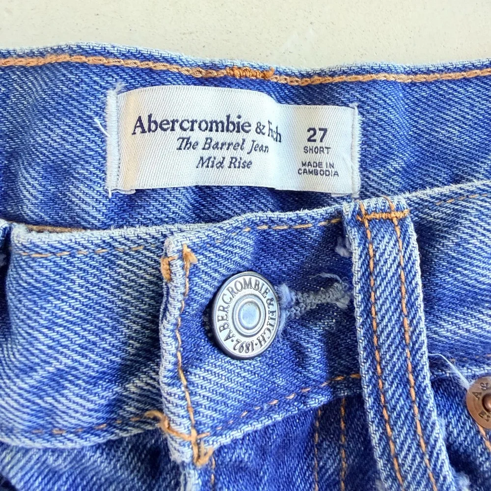 Abercrombie Barrel Mid Rise Jeans 27 - Picture 3 of 5
